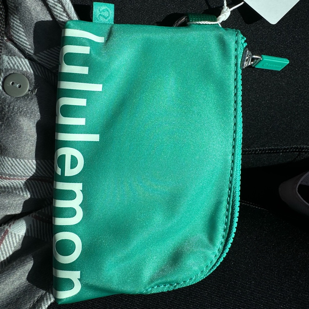 Clippable Card Pouch
